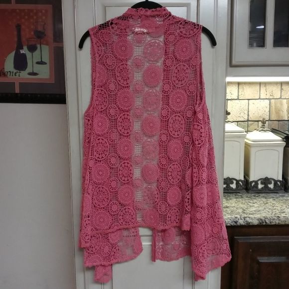 4 Love & Liberty Augusta Crochet Vest in Primrose - Picture 6 of 8
